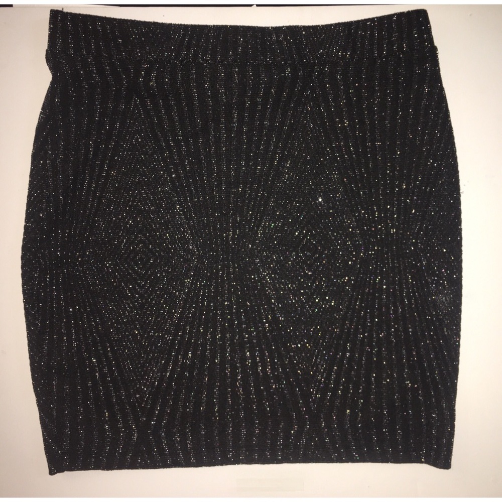 Haute Monde two-piece skirt set; Size: Large - Picture 3 of 4